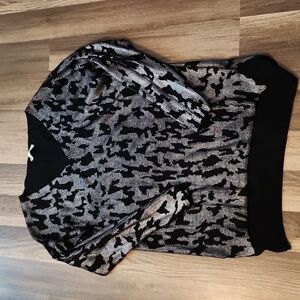 Aqe Fashion Oversized Black and Silver Animal Print Sweater  Size Large